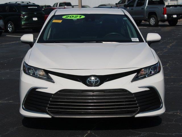 Used 2021 Toyota Camry LE image 21