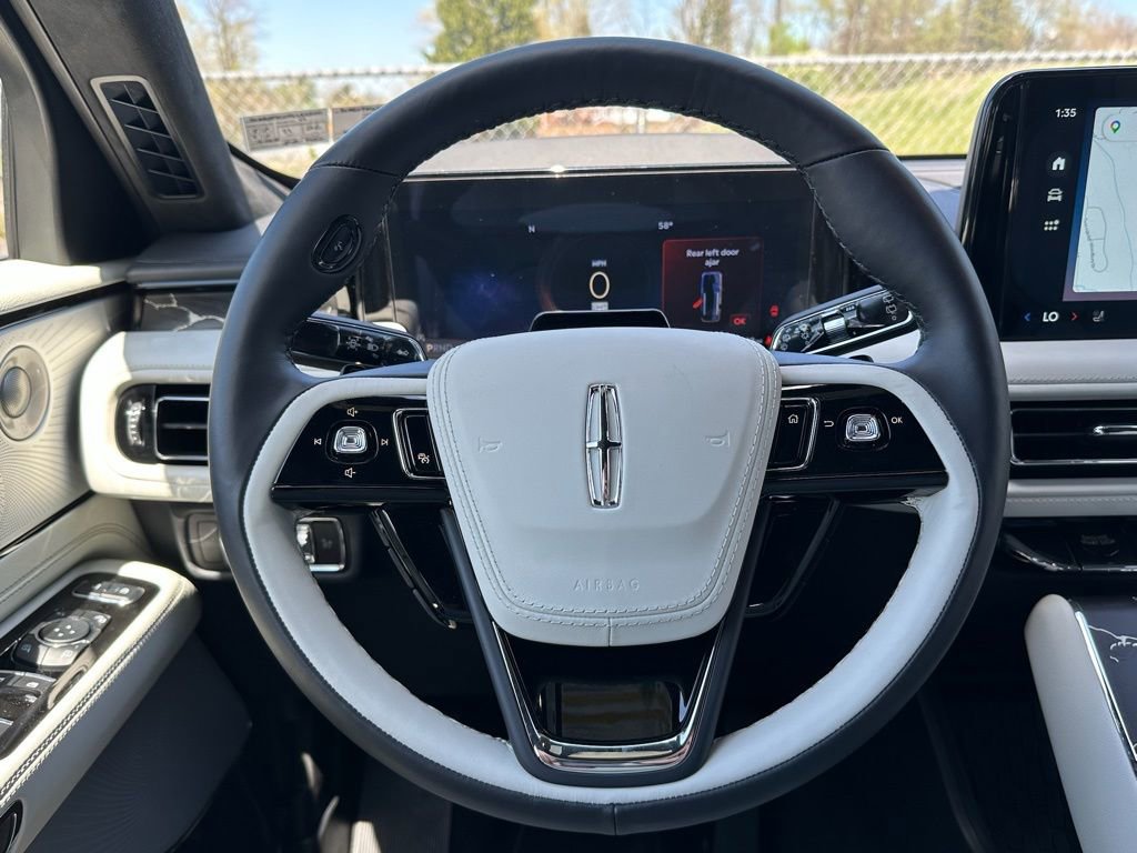 New 2026 Lincoln Aviator Black Label w/ Dynamic Handling Package AWD/4WD image 8