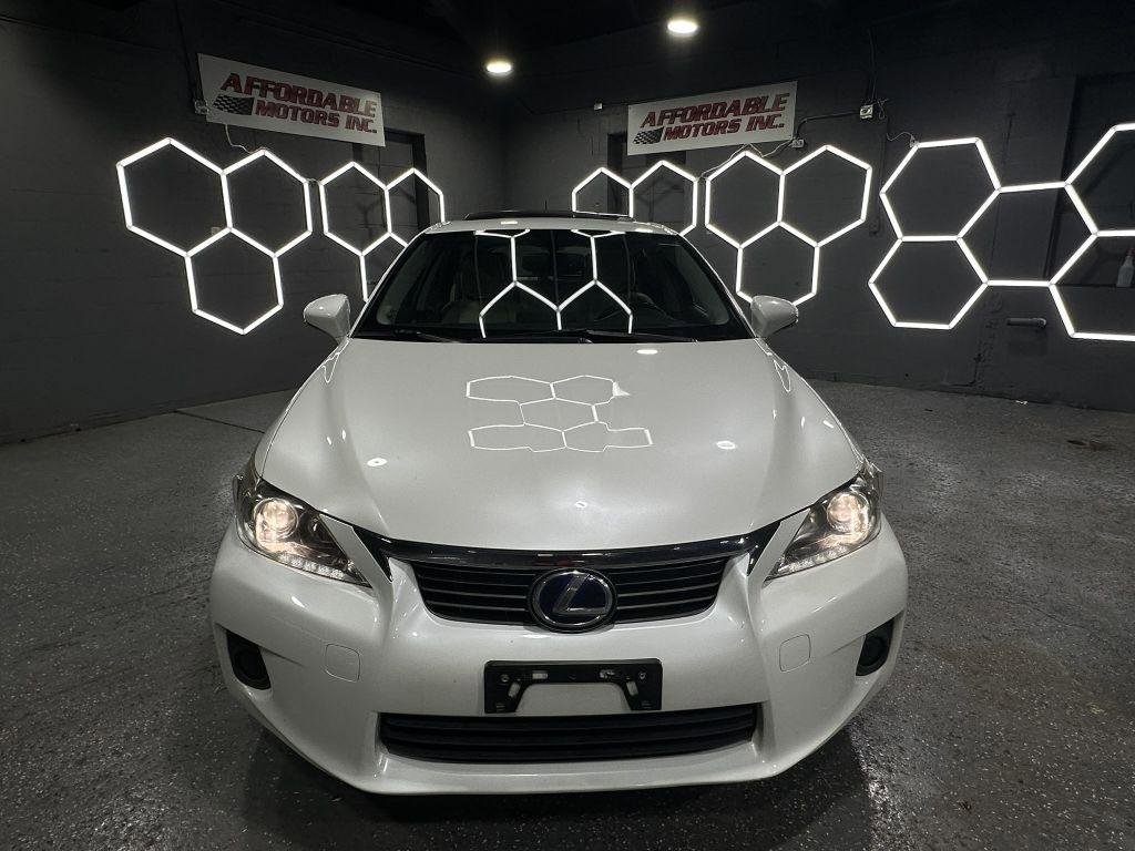 Used 2013 Lexus CT 200h w/ Premium Pkg w/Navigation FWD image 8