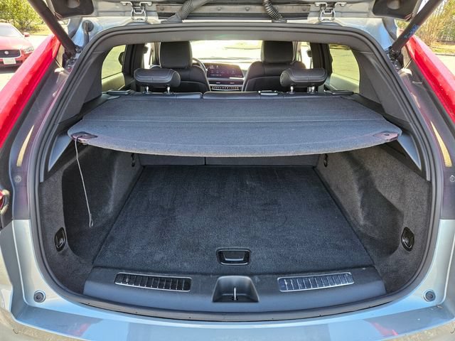 Used 2025 Cadillac XT4 Premium Luxury FWD image 18