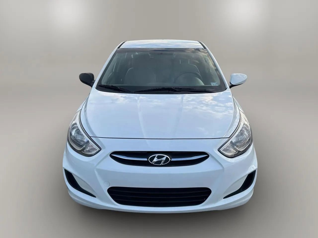 Used 2015 Hyundai Accent GS image 2
