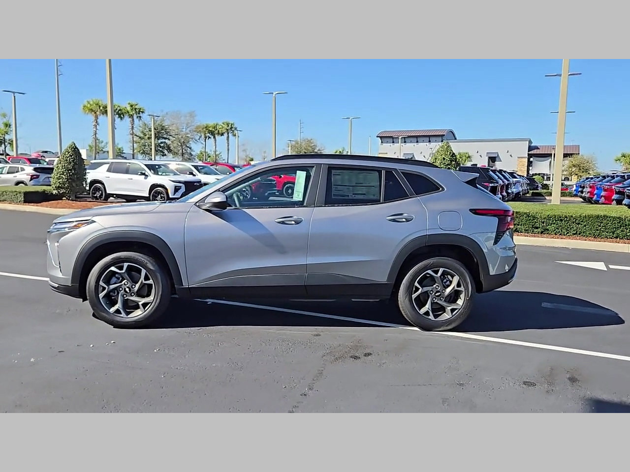 New 2026 Chevrolet Trax LT w/ Driver Confidence Package FWD image 18