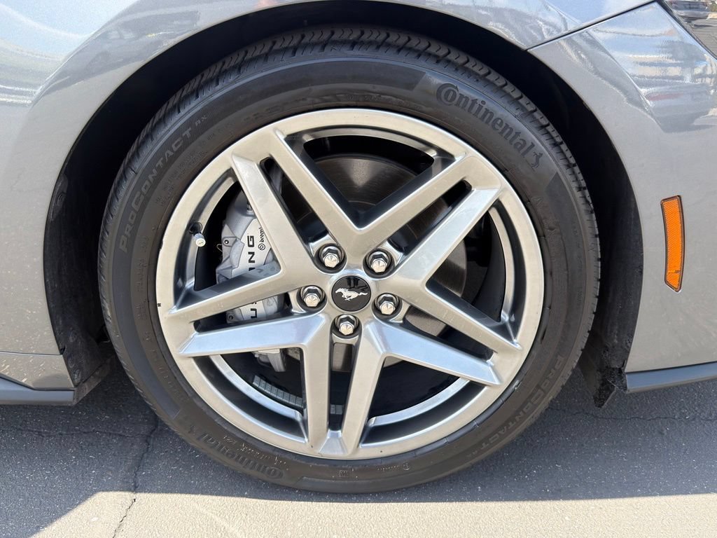 Used 2024 Ford Mustang GT RWD image 9