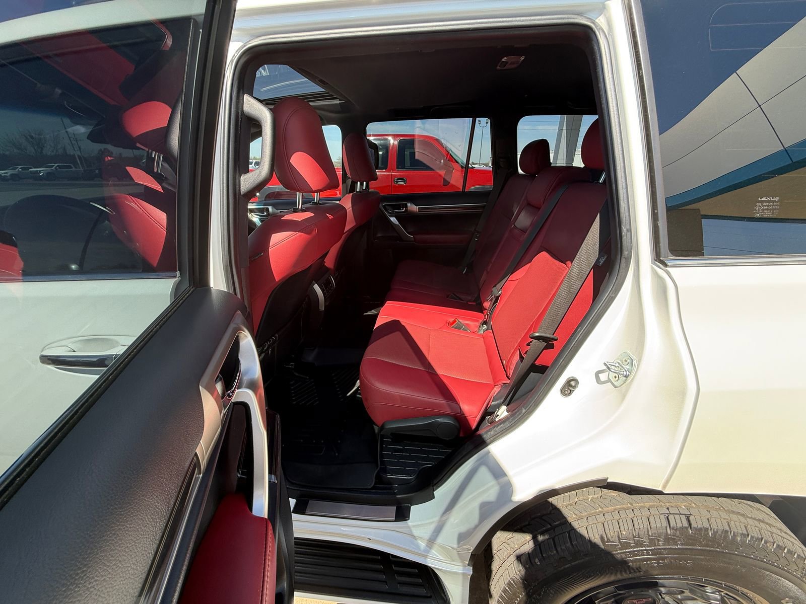 Used 2021 Lexus GX 460 Premium w/ Premium Package image 10