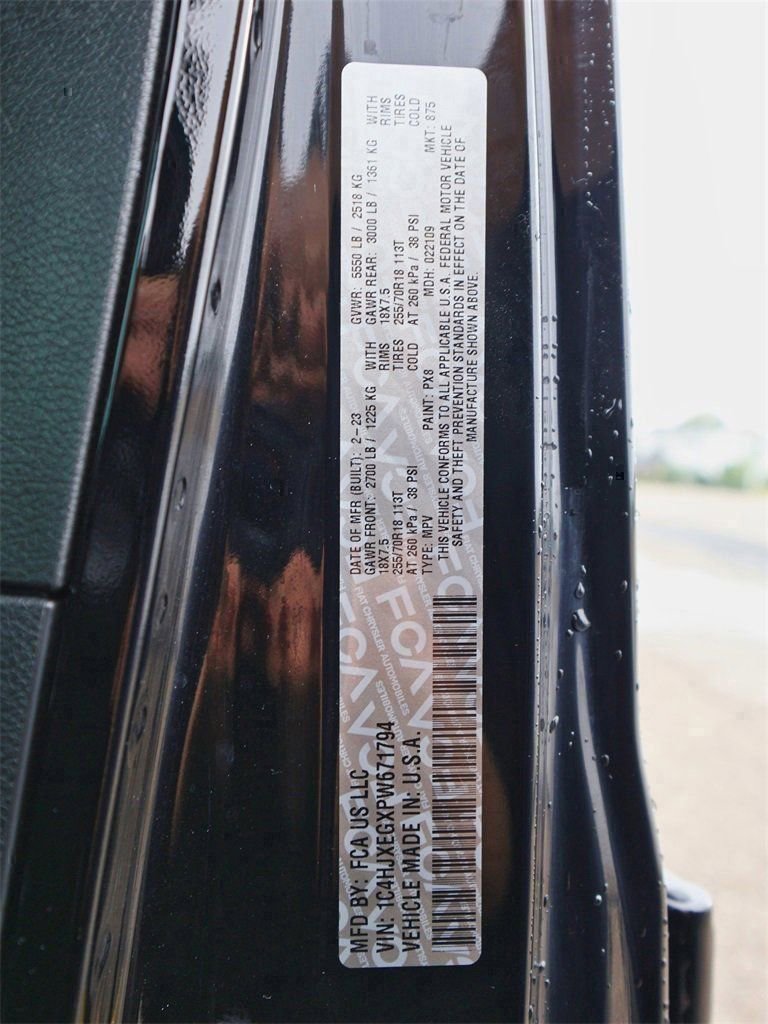 Used 2023 Jeep Wrangler Sahara image 29