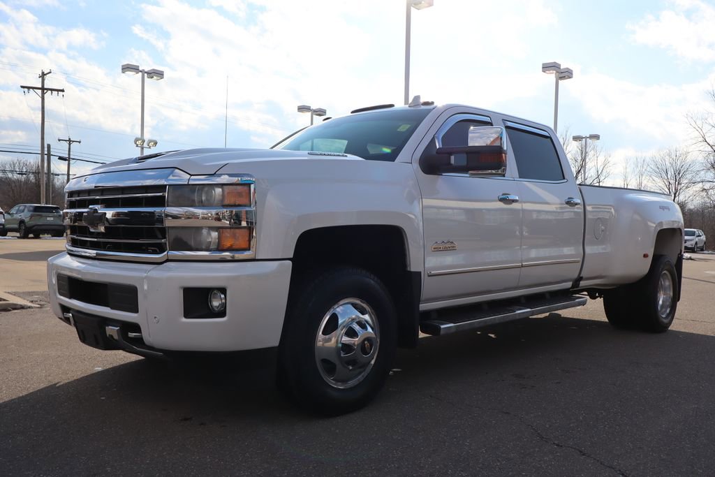 Used 2019 Chevrolet Silverado 3500 High Country w/ Duramax Plus Package image 10