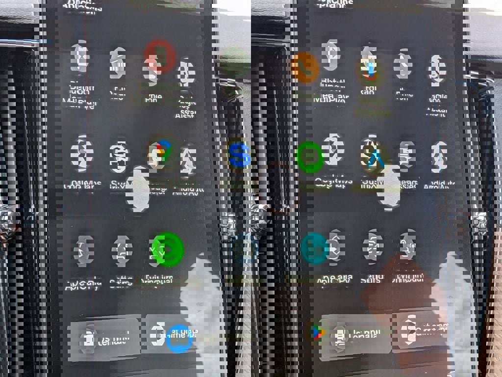 New 2026 Volvo XC60 T8 Core w/ Protection Package Premier image 28