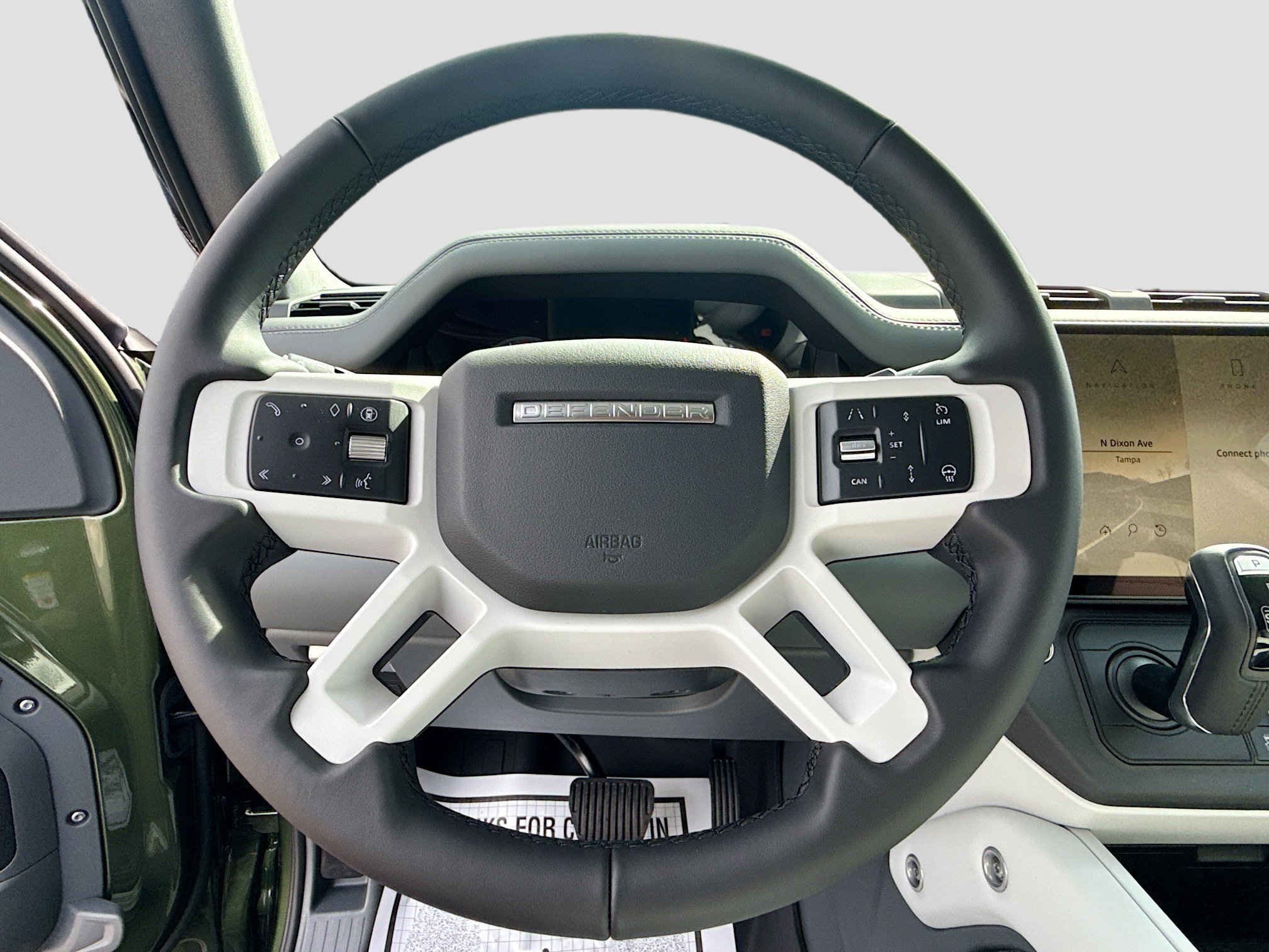 New 2026 Land Rover Defender 110 X-Dynamic SE AWD/4WD image 39