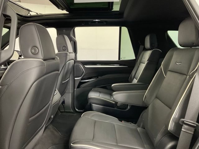 Used 2025 Cadillac Escalade Sport AWD/4WD image 28