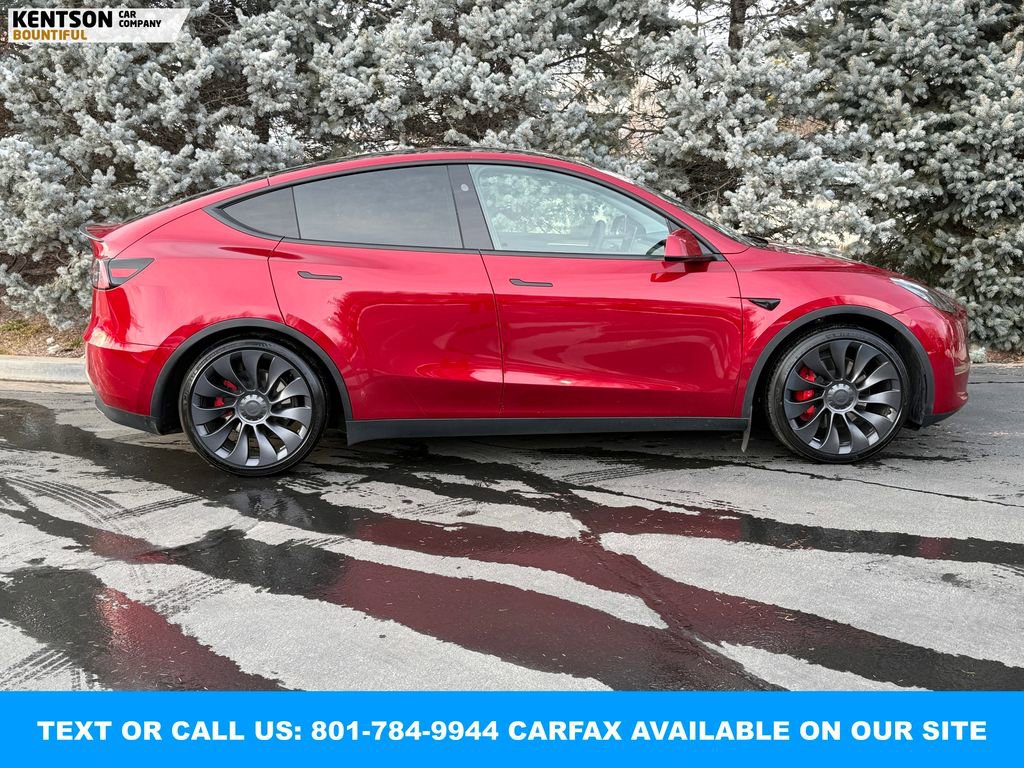 Used 2024 Tesla Model Y Performance image 11