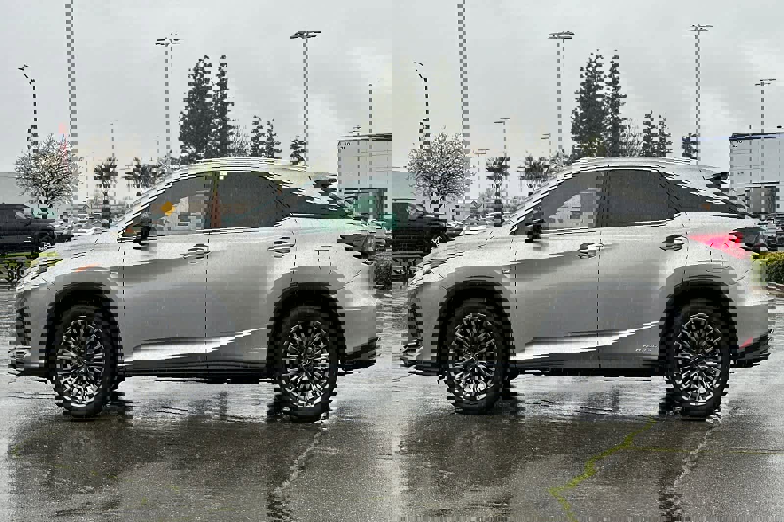 Certified 2022 Lexus RX 450h F Sport w/ Cold Area Package (CK) image 9