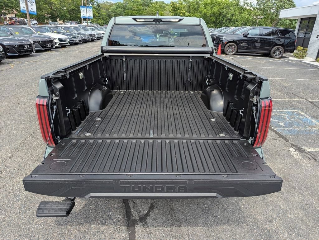 Used 2024 Toyota Tundra Limited AWD/4WD image 8