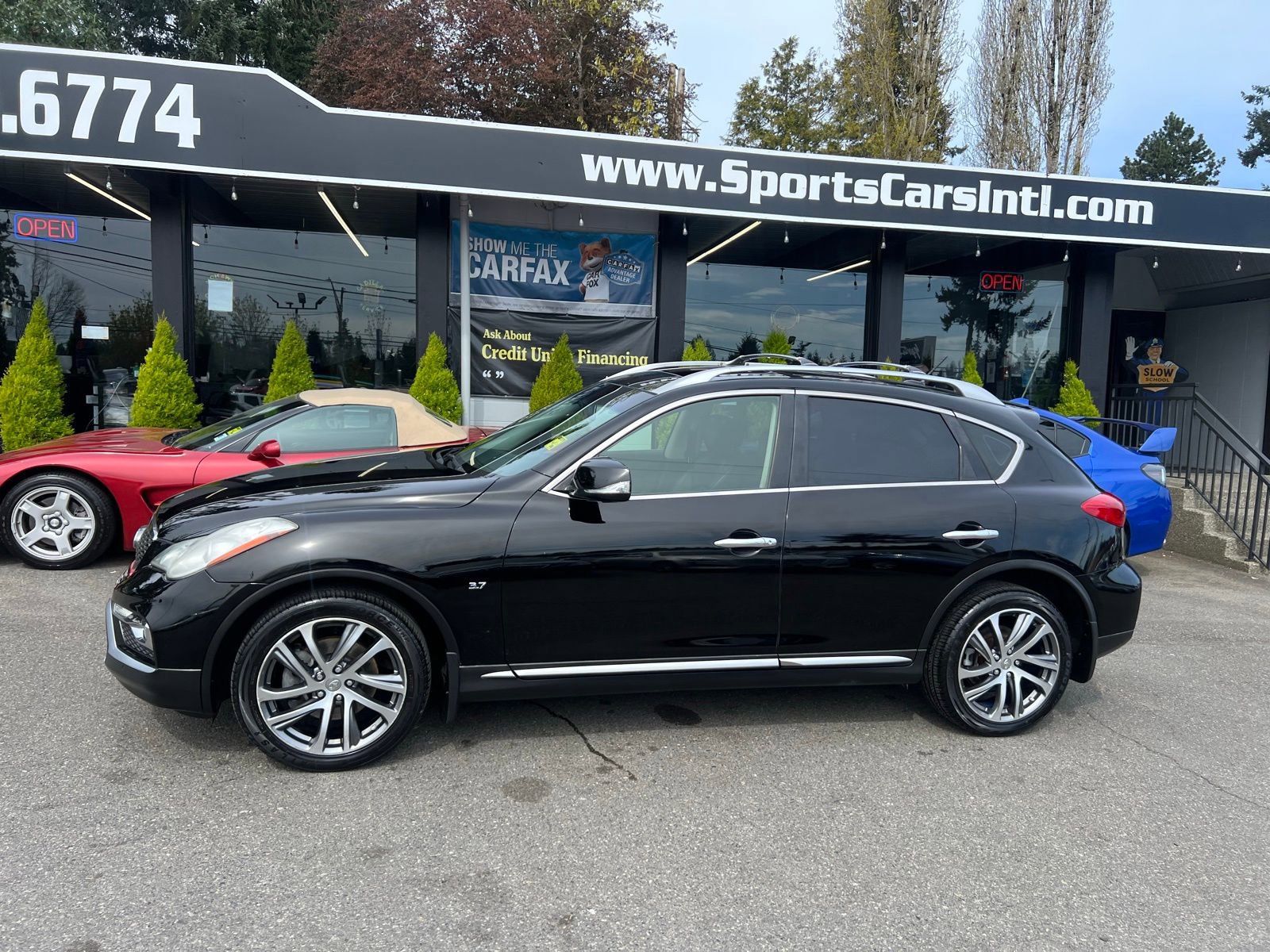 Used 2016 INFINITI QX50 AWD w/ Technology Package image 2