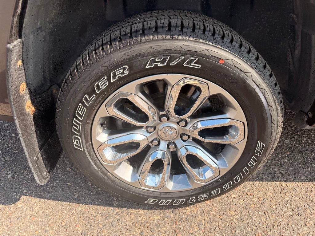 Used 2019 RAM 1500 Laramie AWD/4WD image 19
