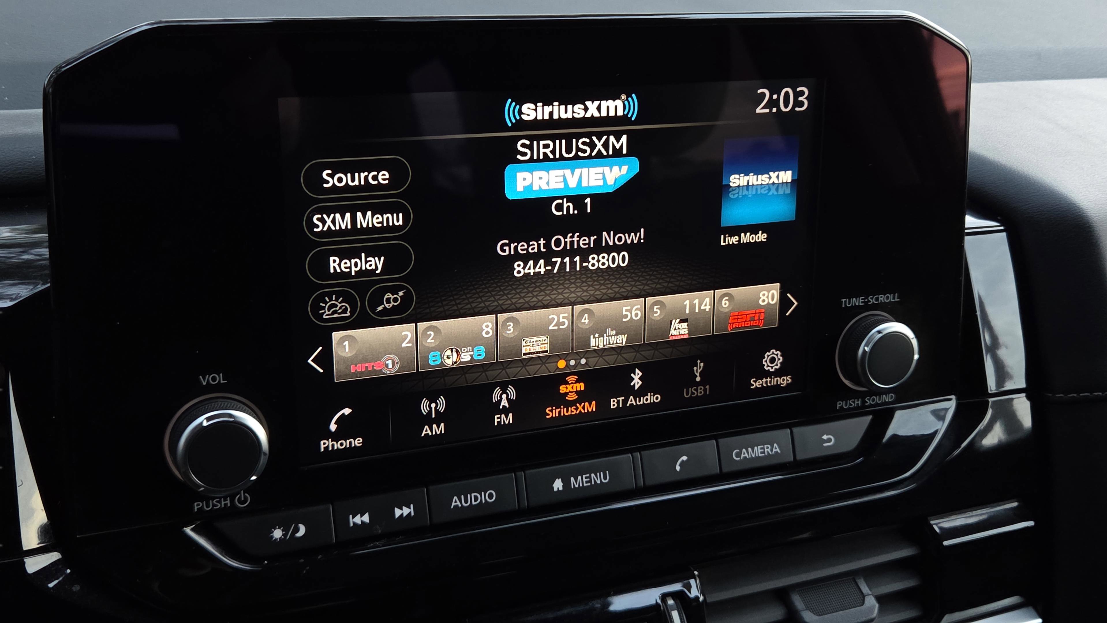 Used 2024 Nissan Pathfinder SV image 24