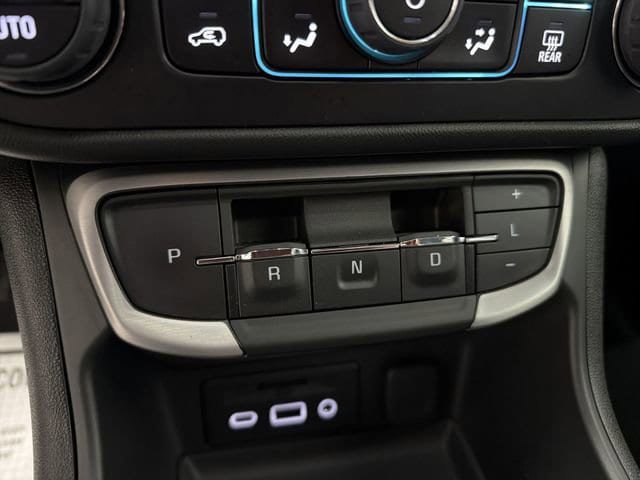 Used 2023 GMC Terrain SLT w/ Infotainment Package II FWD image 20