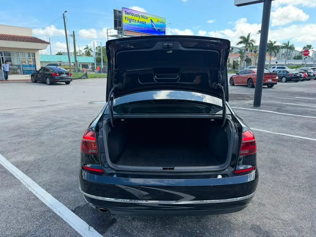 Used 2018 Volkswagen Passat 2.0T SE FWD image 26
