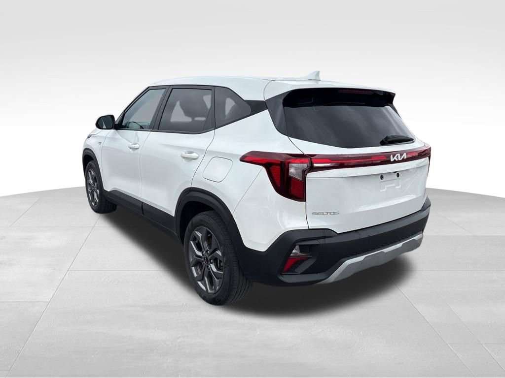Certified 2024 Kia Seltos LX image 8