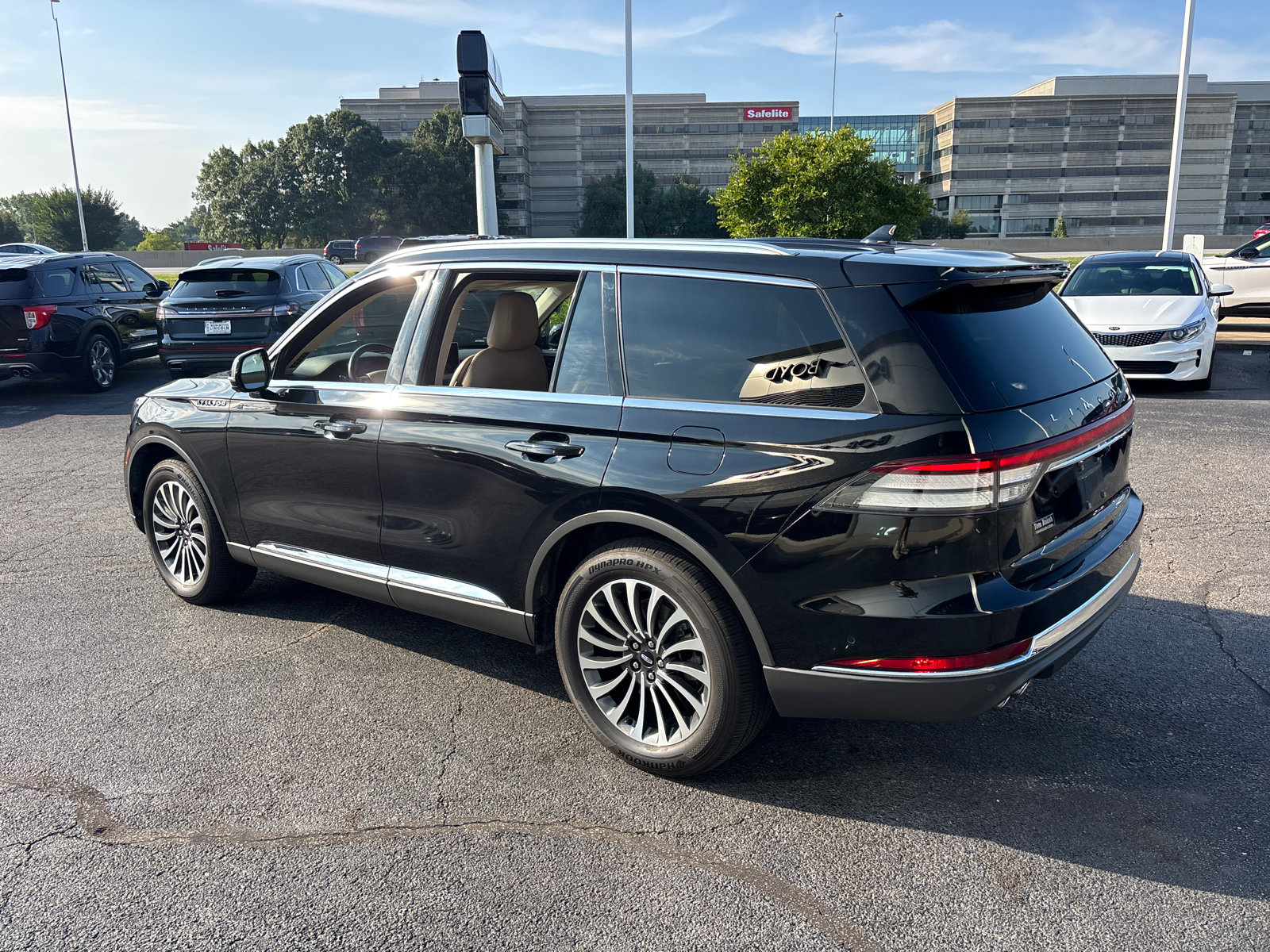 Used 2021 Lincoln Aviator Reserve w/ Equipment Group 201A AWD/4WD image 5