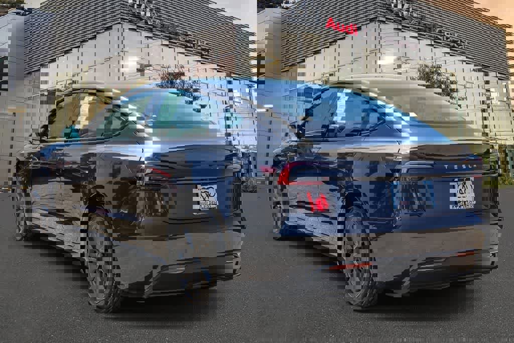 Used 2025 Tesla Model 3 Long Range RWD image 2