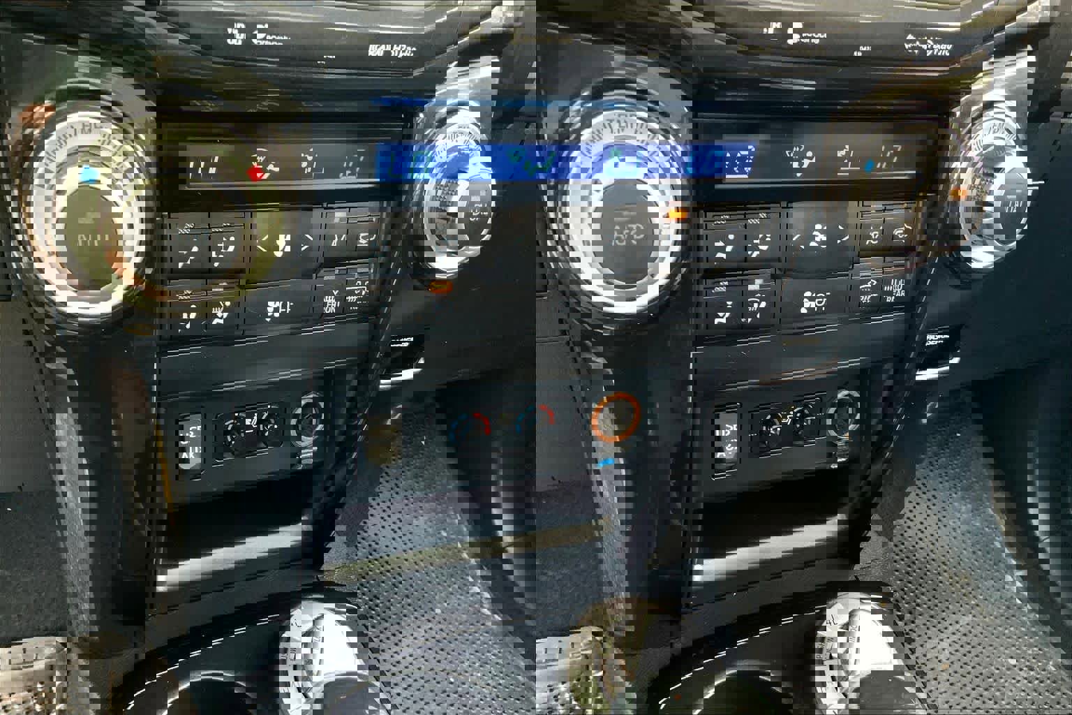 Used 2019 Toyota 4Runner Limited image 33