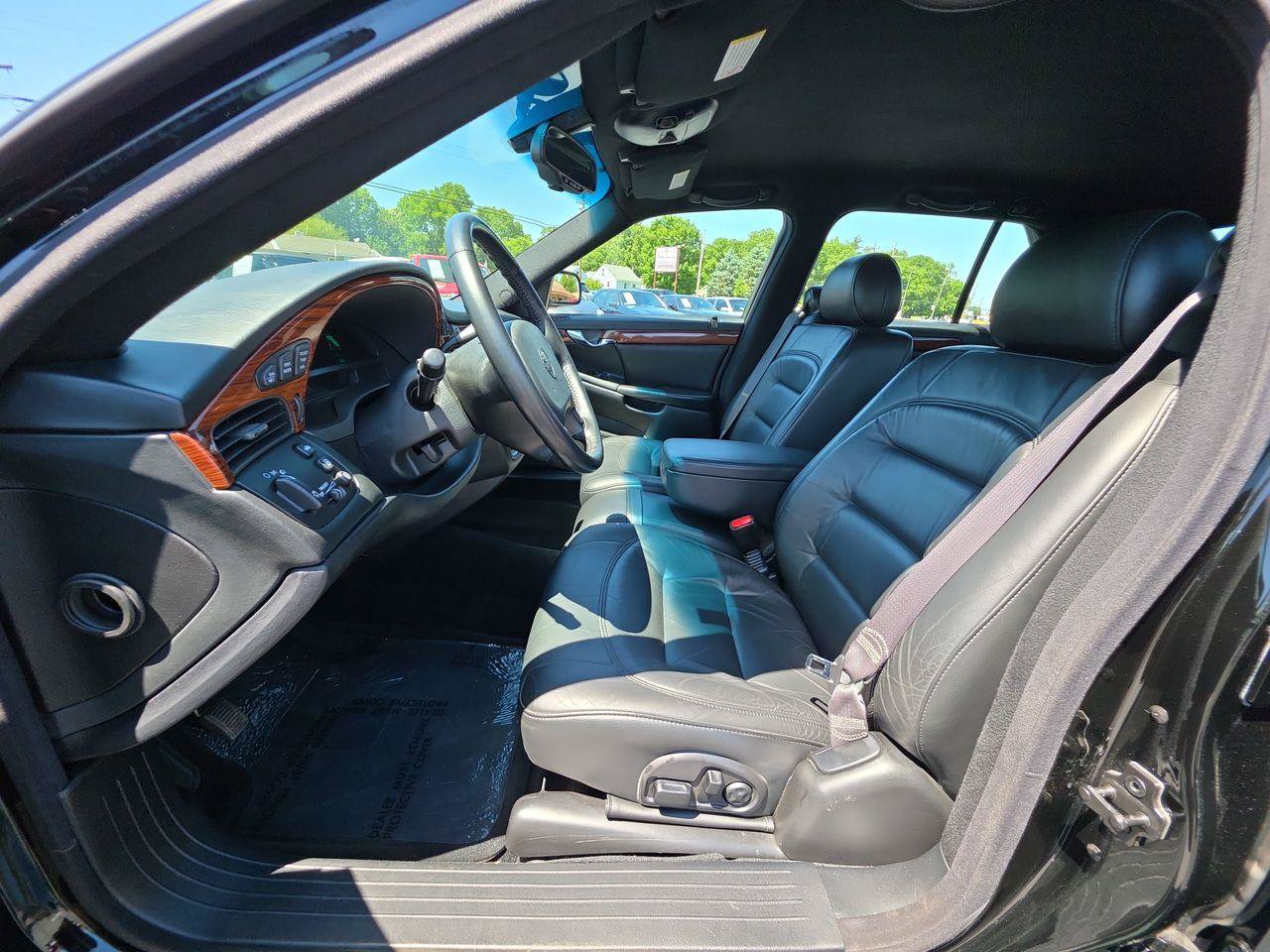 Used 2000 Cadillac De Ville w/ Comfort/Convenience Pkg FWD image 3