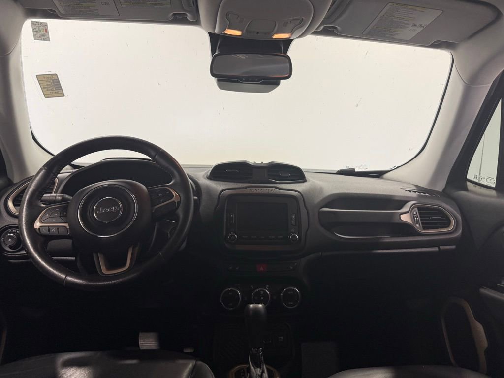 Used 2016 Jeep Renegade Limited image 9
