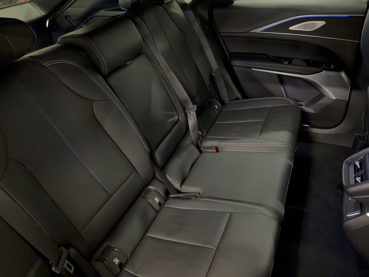 Used 2024 Cadillac Lyriq Luxury w/ LPO, Floor Liner Package AWD/4WD image 29