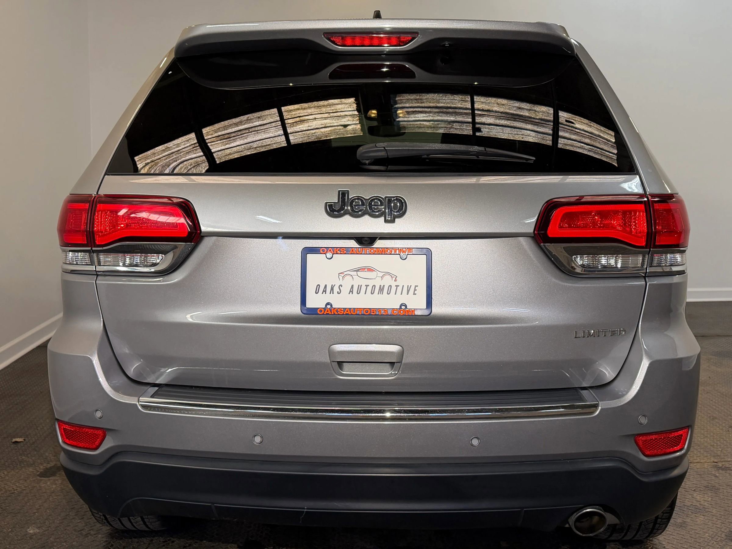 Used 2020 Jeep Grand Cherokee Limited w/ Luxury Group II image 5