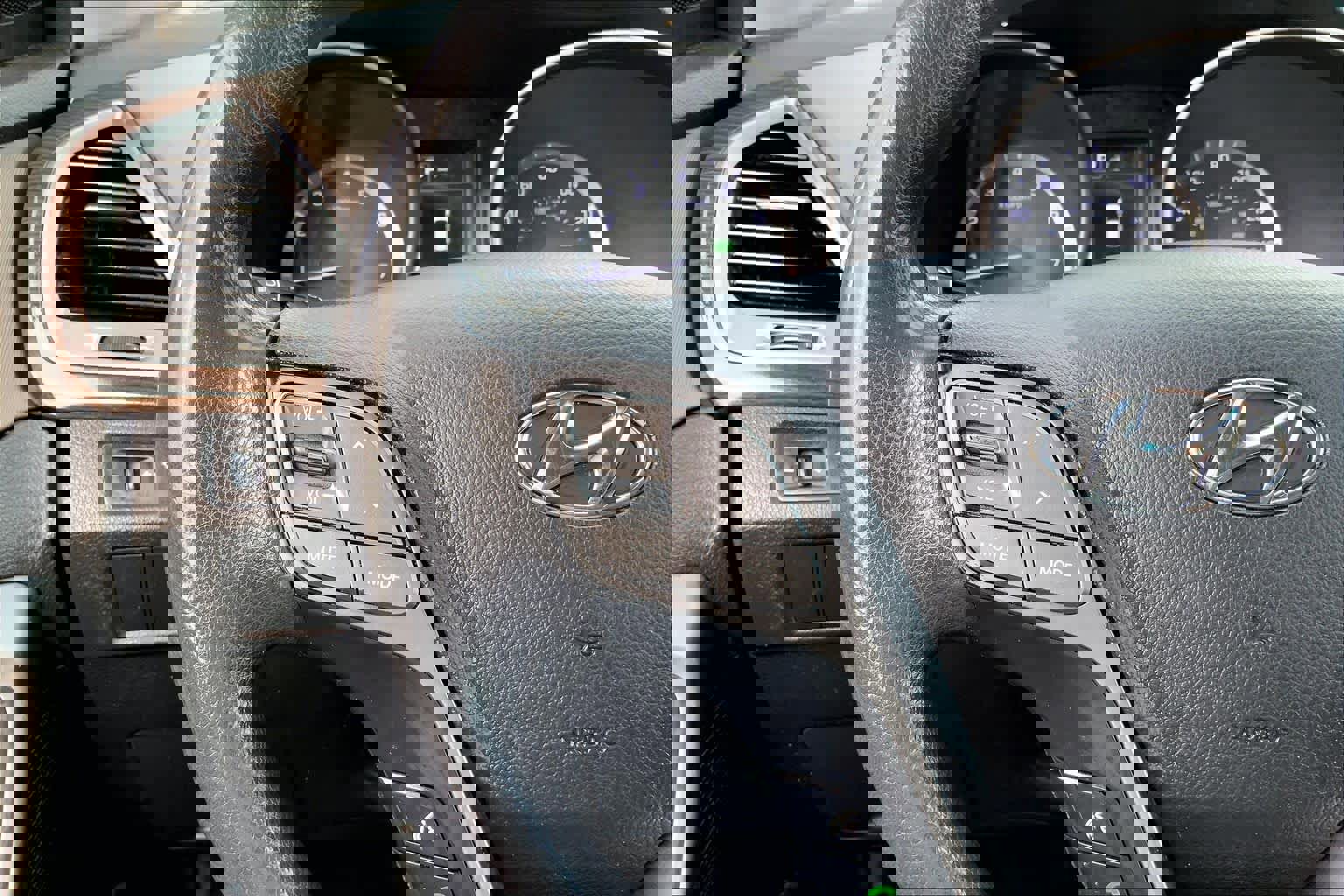 Used 2018 Hyundai Santa Fe Sport w/ 2.4L Value Package 02 image 22