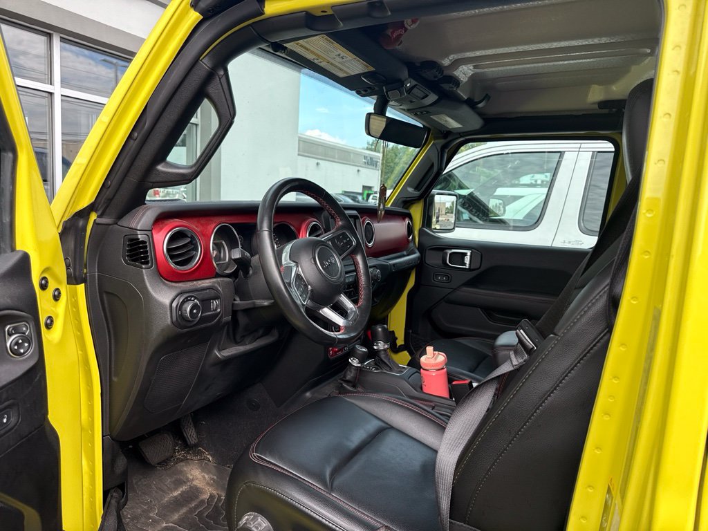 Used 2023 Jeep Wrangler Unlimited Rubicon w/ Cold Weather Group AWD/4WD image 9