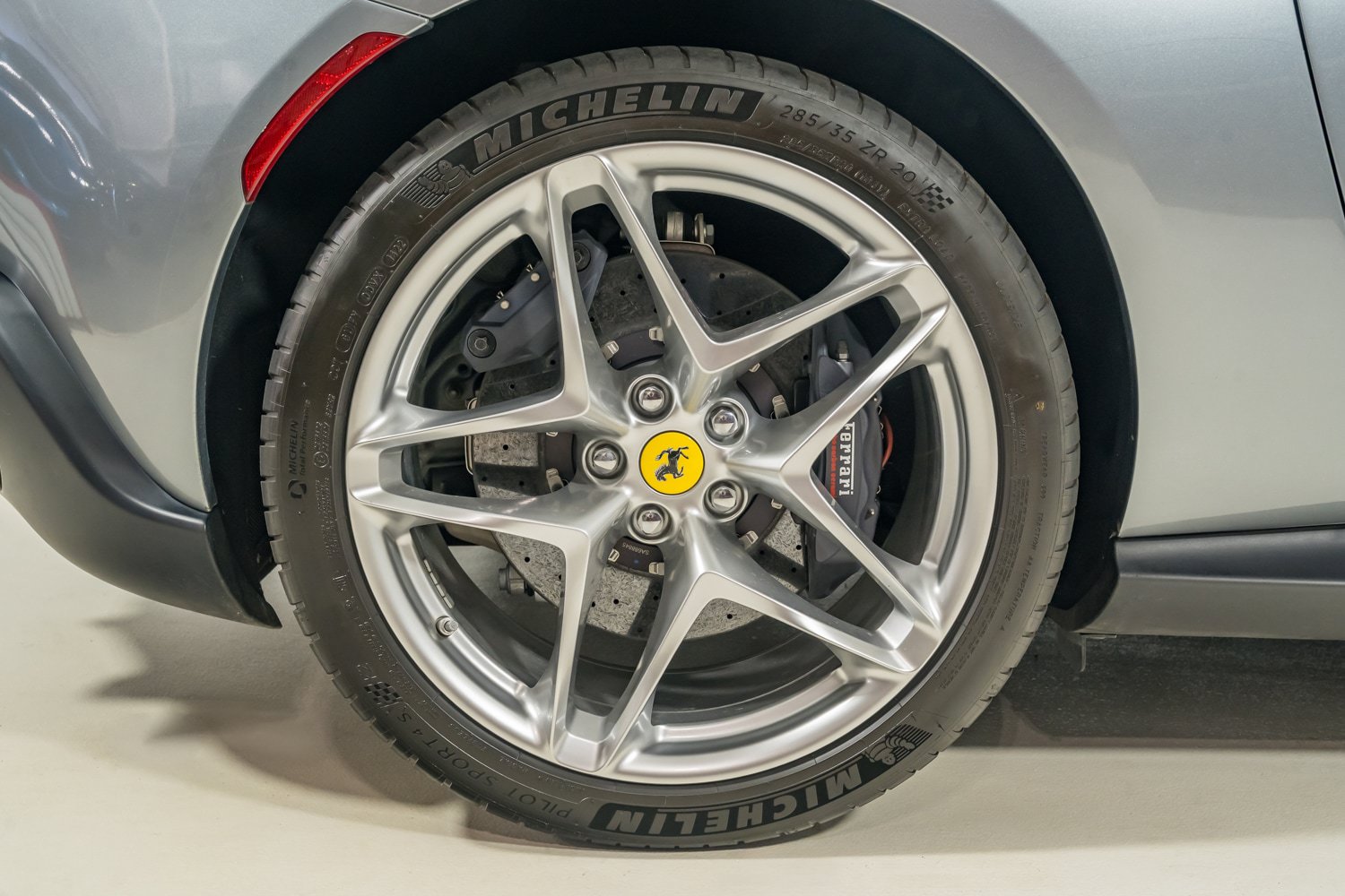 Used 2022 Ferrari Roma RWD image 15