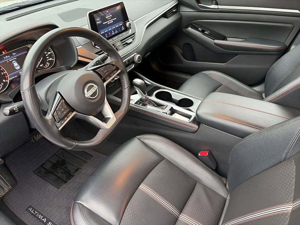 Used 2025 Nissan Altima 2.5 SR FWD image 8
