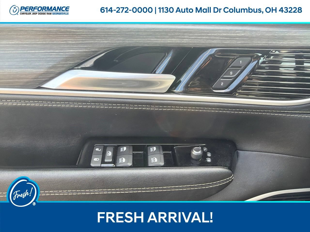 Used 2024 Jeep Wagoneer L Series III w/ Flexible Seating Group AWD/4WD image 18