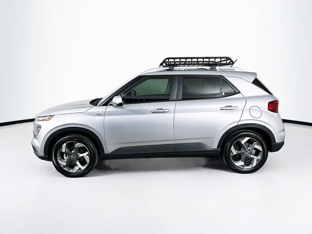 Used 2025 Hyundai Venue SEL FWD image 3