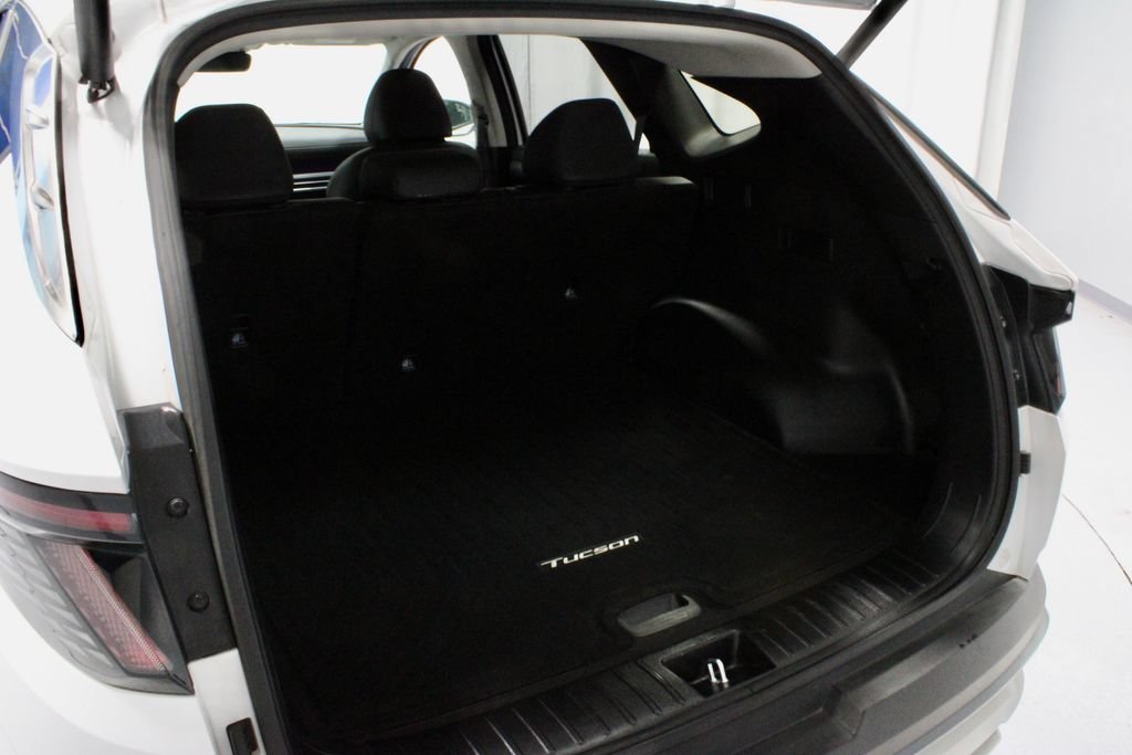 Used 2025 Hyundai Tucson SEL AWD/4WD image 13
