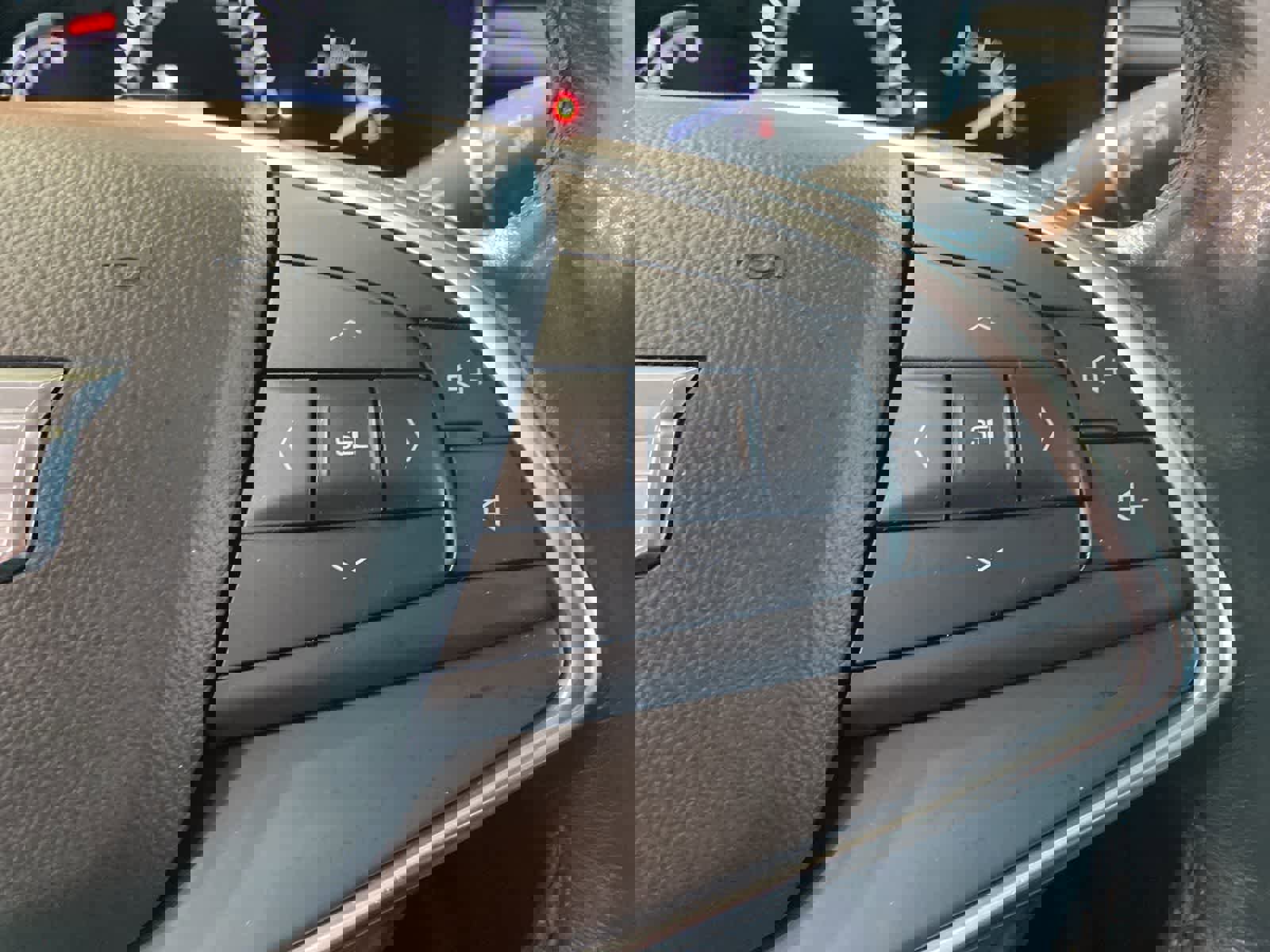 Used 2019 Cadillac XT5 Luxury w/ Advanced Security Package image 22