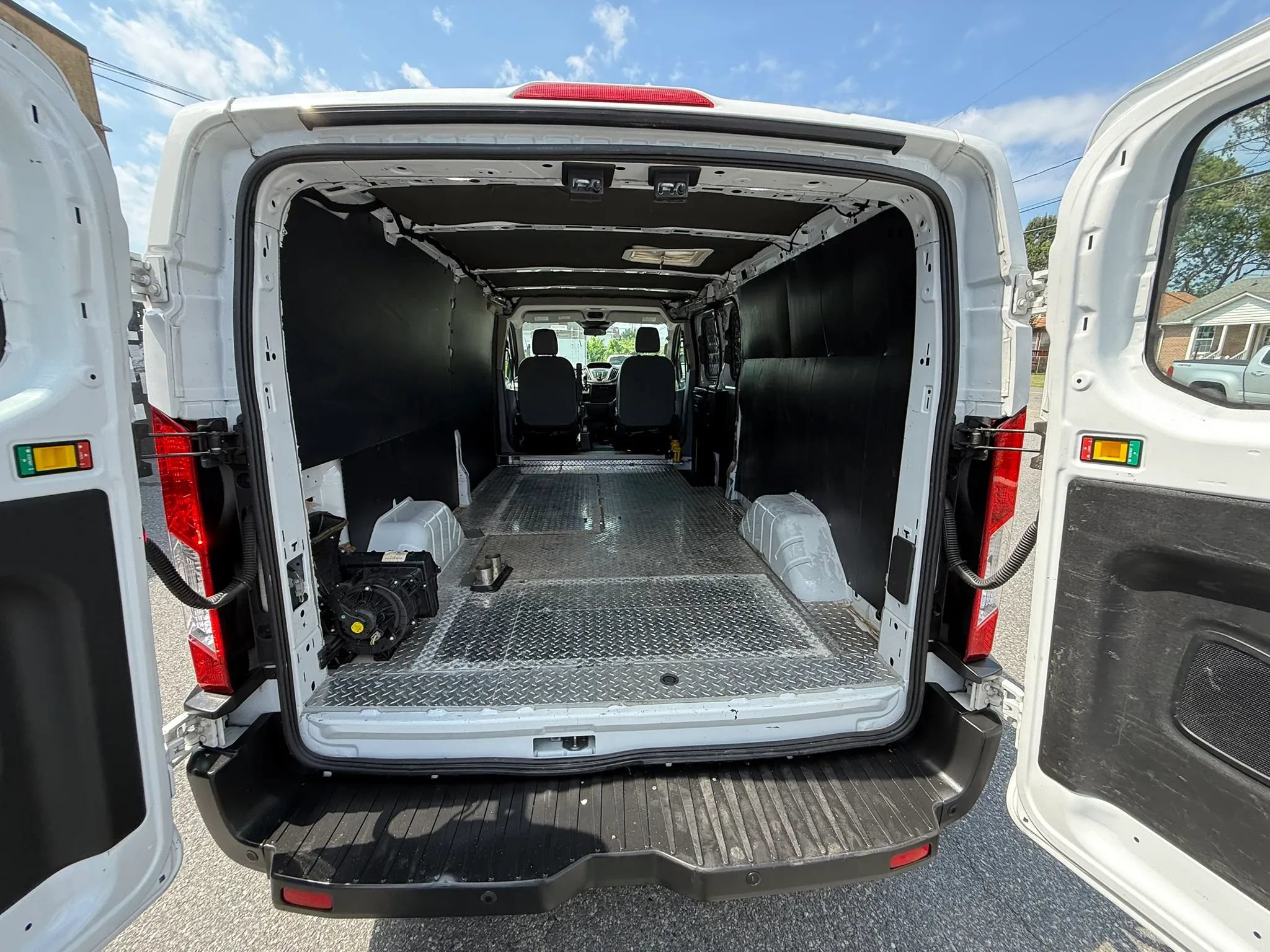 Used 2019 Ford Transit 250 148 Low Roof RWD image 44