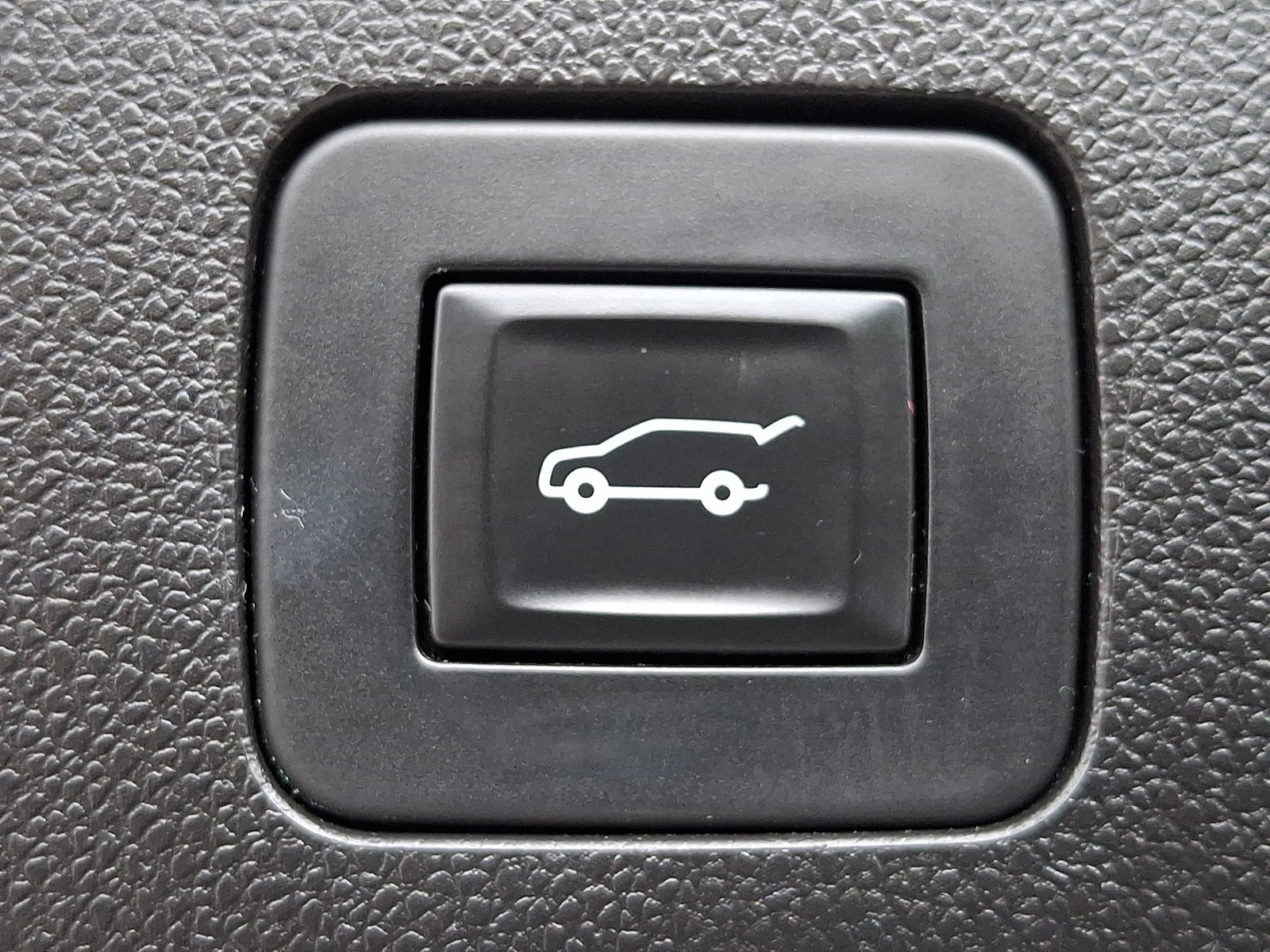 Used 2021 Buick Encore GX Essence w/ Advanced Technology Package AWD/4WD image 32