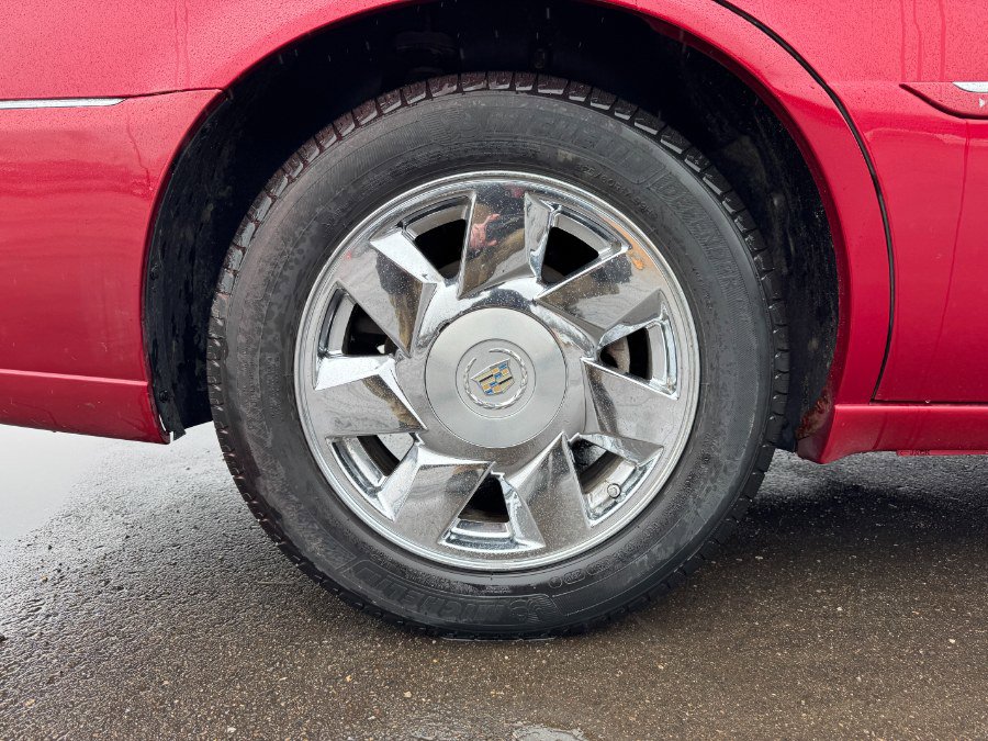 Used 2011 Cadillac DTS 4dr Sdn Base FWD image 13
