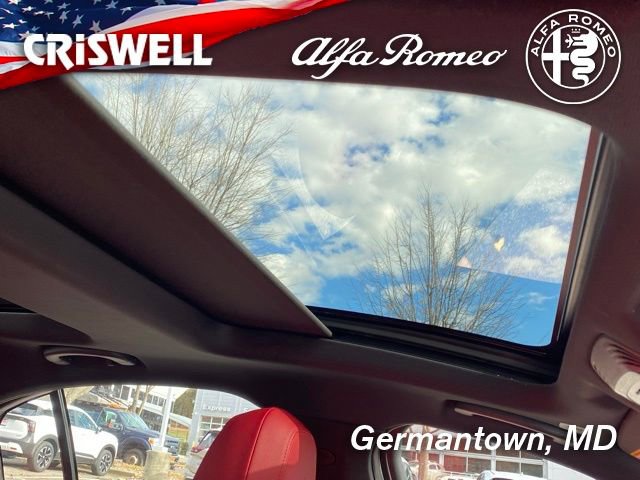 New 2025 Alfa Romeo Giulia AWD image 40