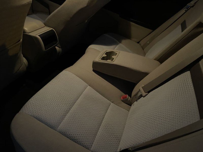Used 2012 Toyota Camry LE image 15