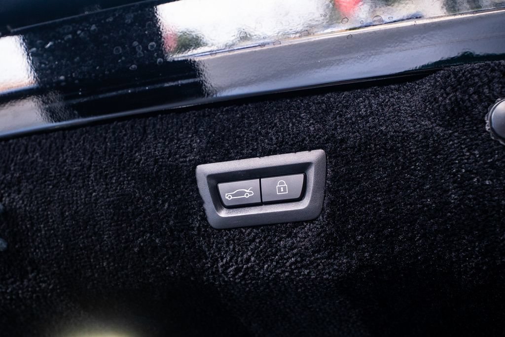 Used 2019 Rolls-Royce Phantom Sedan RWD image 61