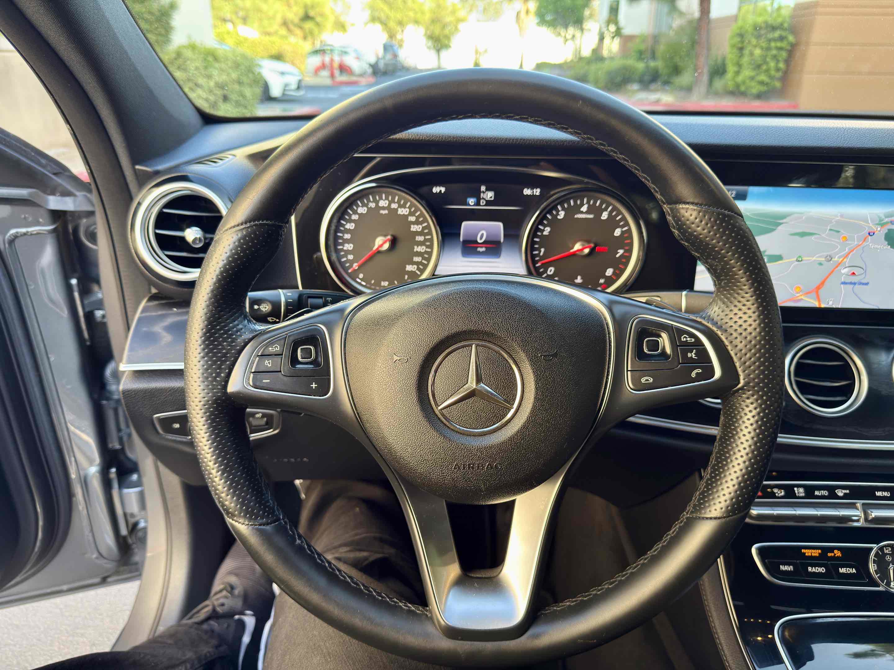 Used 2017 Mercedes-Benz E 400 4MATIC Wagon image 52