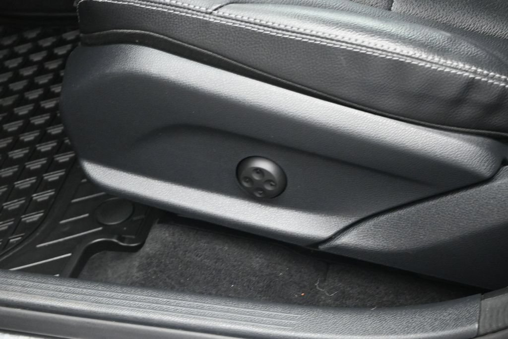 Used 2019 Mercedes-Benz GLC 300 image 9