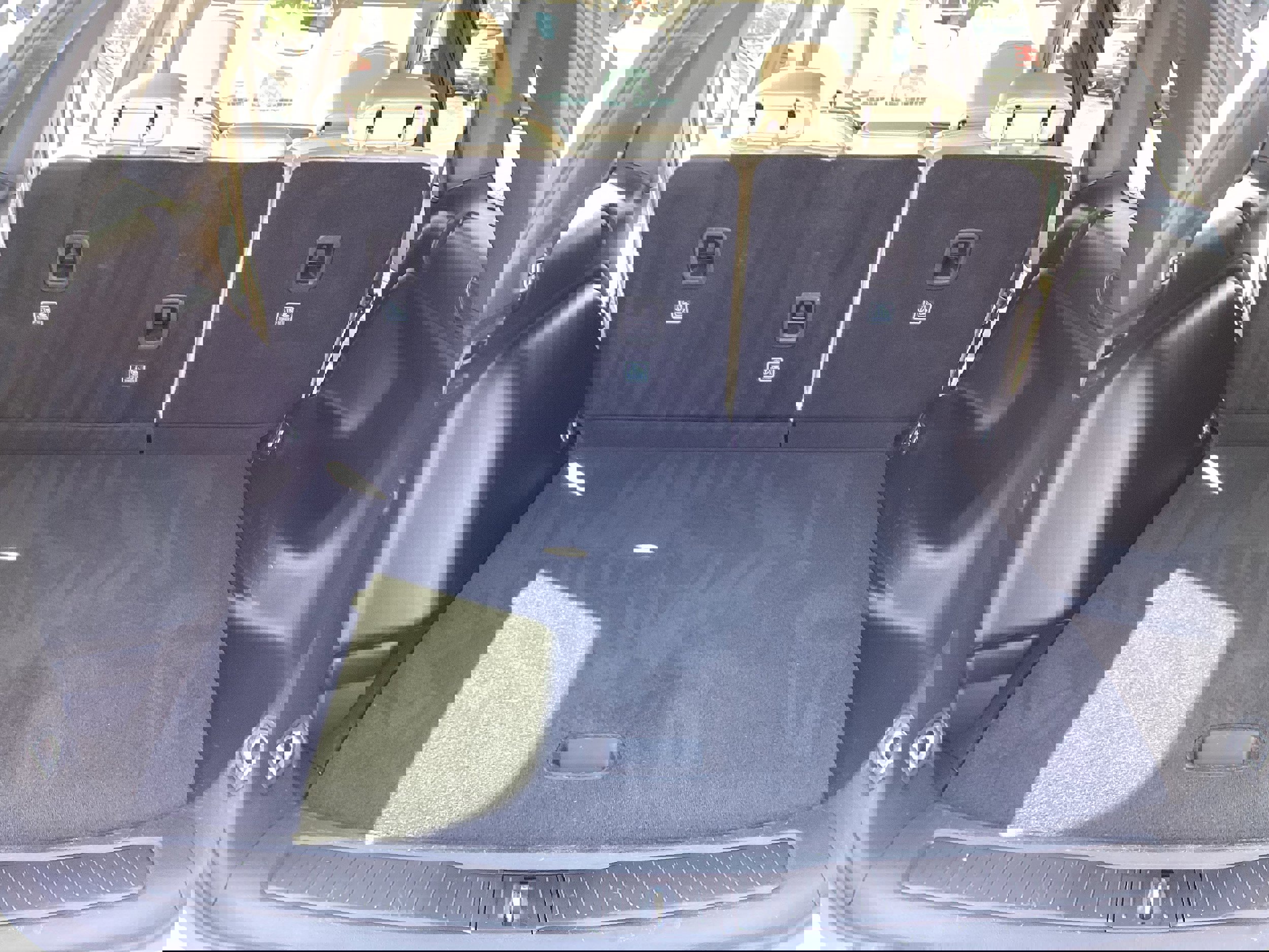 Used 2024 Jeep Grand Cherokee Limited image 14