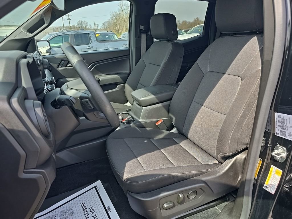 Used 2024 Chevrolet Colorado Trail Boss image 17