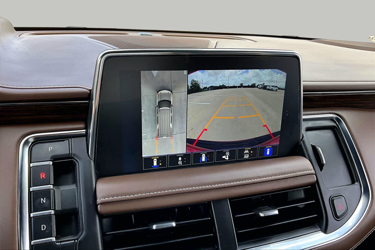 Used 2023 Chevrolet Tahoe High Country w/ LPO, Illumination Package RWD image 27