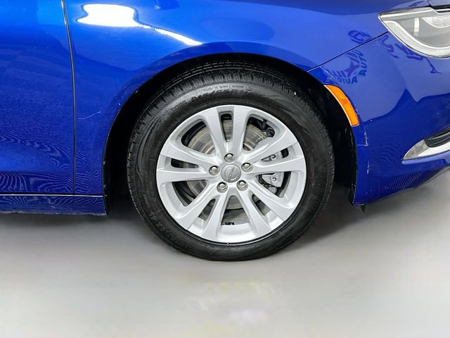 Used 2017 Chrysler 200 Limited Platinum image 35