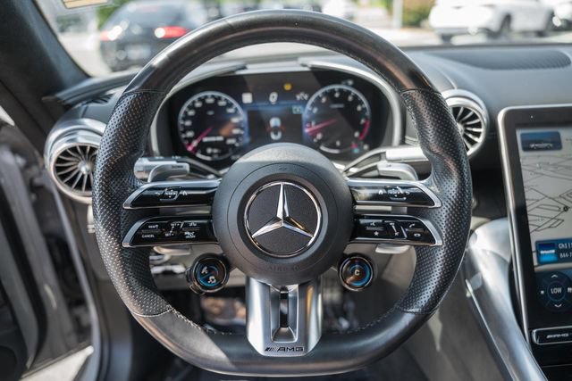 Used 2022 Mercedes-Benz SL 55 AMG 4MATIC w/ Driver Assistance Package image 35
